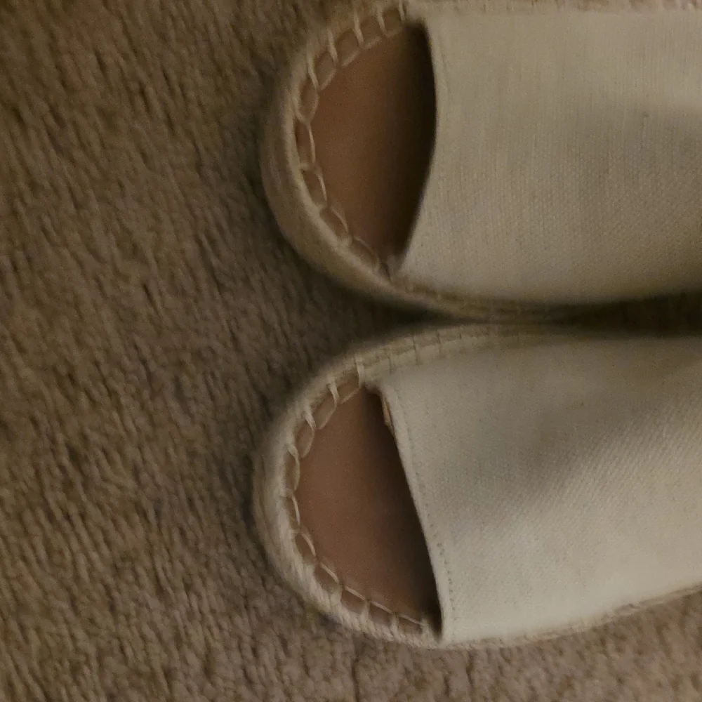 TOMS Women's Tan Espadrille Sandals - Picture 5 of 6